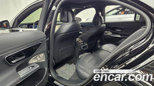 Mercedes-Benz E-Class 2024, фото 16
