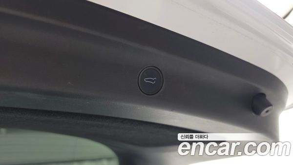 Tesla Model Y 2022, фото 29