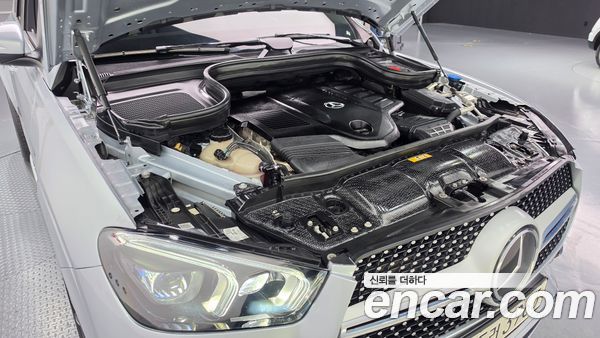 Mercedes-Benz GLE 2023, фото 6