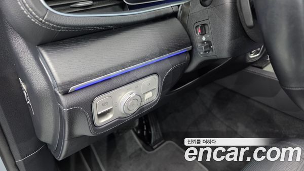Mercedes-Benz GLE 2023, фото 25