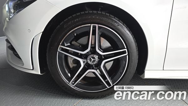 Mercedes-Benz CLA 2023, фото 5