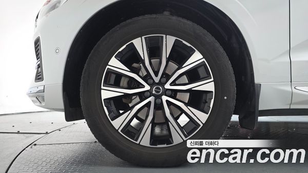 Volvo XC60 2023, фото 4