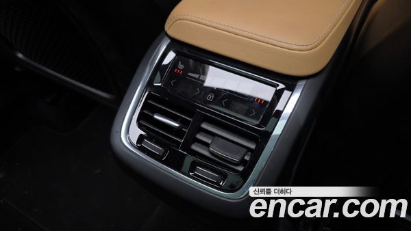 Volvo XC60 2023, фото 31