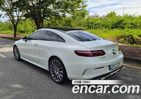 Mercedes-Benz E-Class 2021, фото 4
