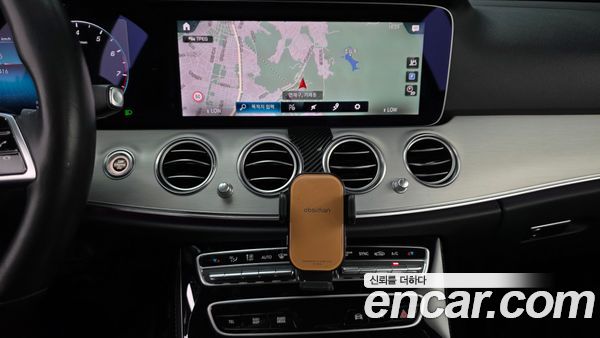 Mercedes-Benz E-Class 2021, фото 14