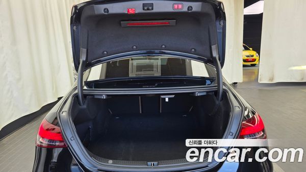 Mercedes-Benz E-Class 2021, фото 26