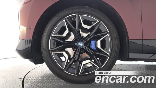 BMW iX 2024, фото 4