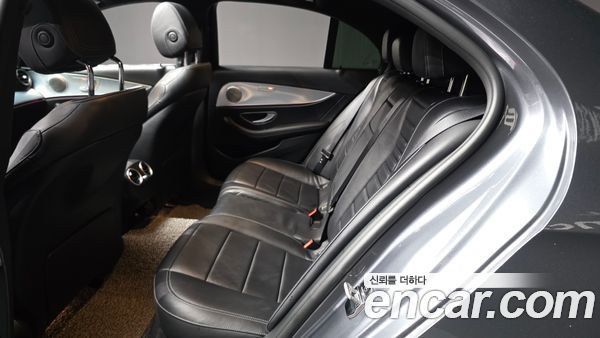 Mercedes-Benz E-Class 2020, фото 16