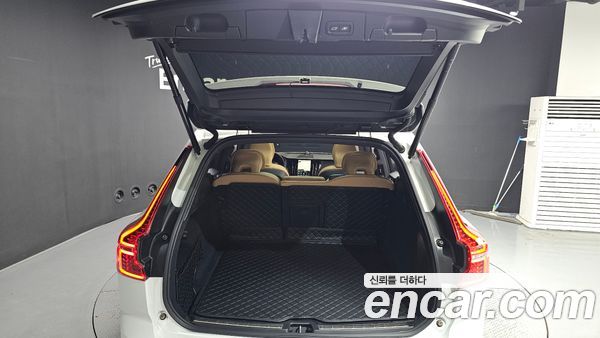Volvo XC60 2025, фото 25