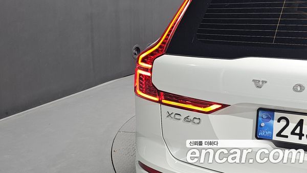 Volvo XC60 2025, фото 8
