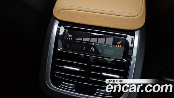 Volvo XC60 2025, фото 26
