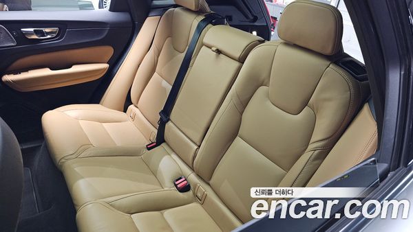 Volvo XC60 2025, фото 28