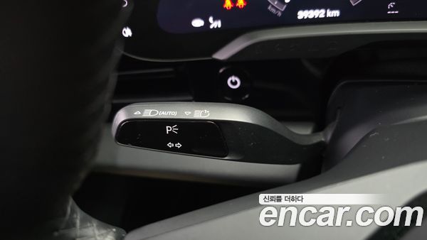 Porsche Taycan 2022, фото 35