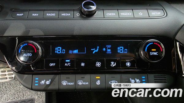 Hyundai Elantra 2022, фото 27