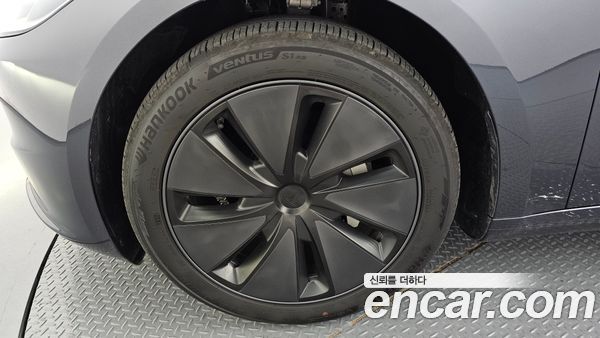 Tesla Model 3 2025, фото 5