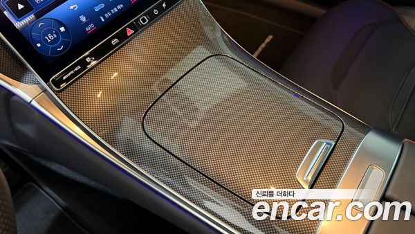 Mercedes-Benz GLC 2024, фото 9