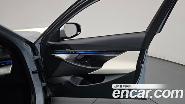 BMW i5 2025, фото 13