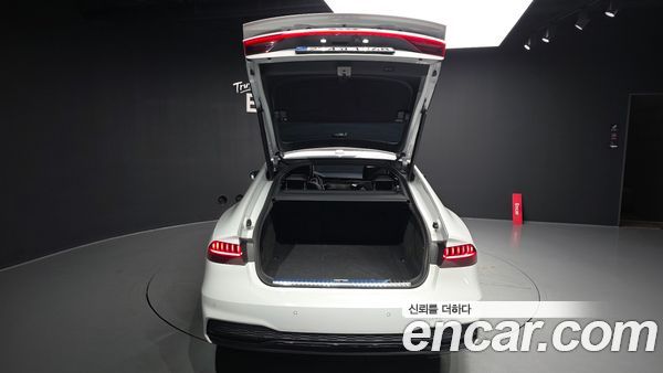 Audi A7 2023, фото 20