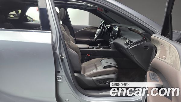 Lexus RX 2023, фото 16