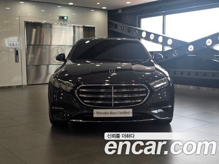 Mercedes-Benz E-Class 2024, фото 6