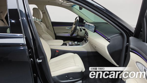 Genesis GV70 2025, фото 16