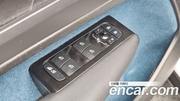 Volvo C40 2022, фото 31