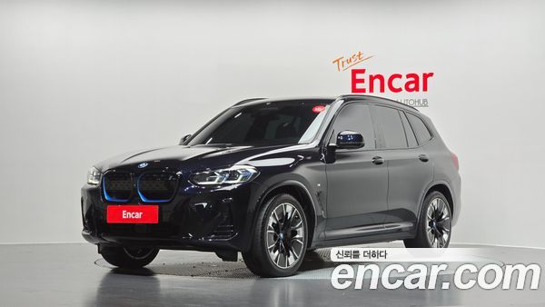 BMW iX3 2024