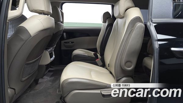 Kia Carnival 2021, фото 16
