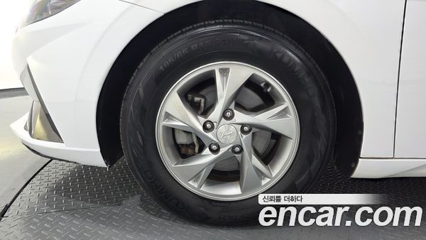 Hyundai Elantra 2021, фото 5
