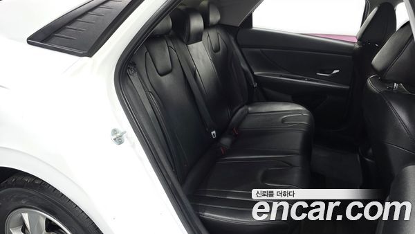 Hyundai Elantra 2021, фото 18