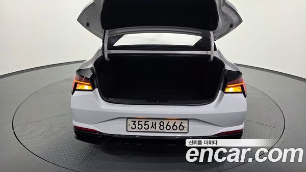 Hyundai Elantra 2021, фото 26