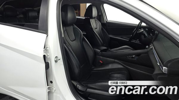 Hyundai Elantra 2021, фото 16