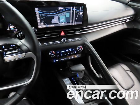 Hyundai Elantra 2023, фото 14
