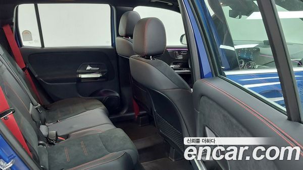 Mercedes-Benz GLB 2025, фото 10