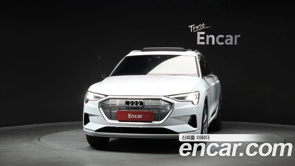 Audi e-tron 2020, фото 3