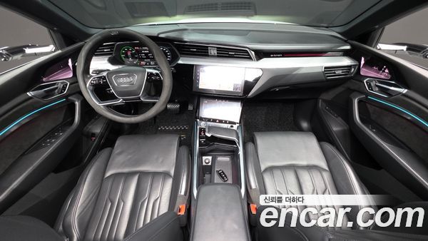 Audi e-tron 2020, фото 7