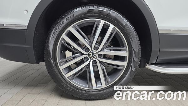 Volkswagen Tiguan 2023, фото 4