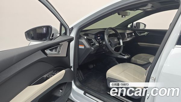 Audi Q4 e-tron 2025, фото 10