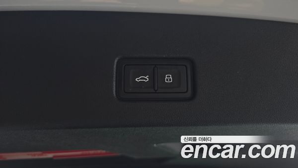 Audi Q4 e-tron 2025, фото 20