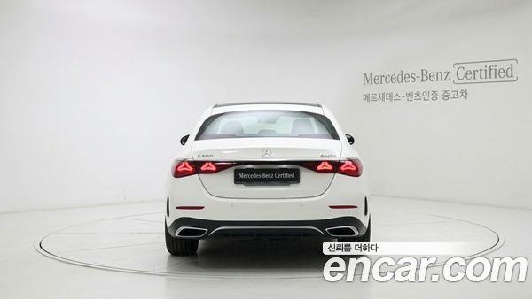 Mercedes-Benz E-Class 2025, фото 4