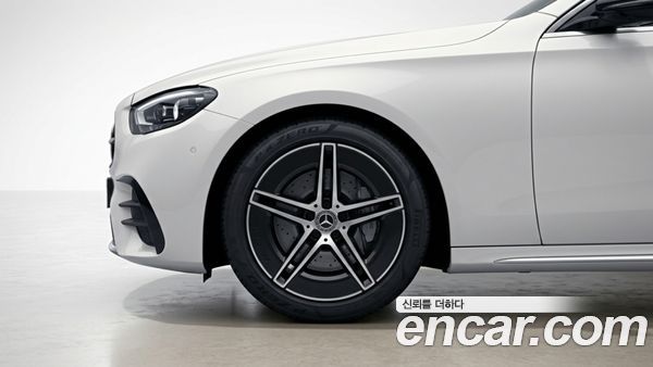 Mercedes-Benz E-Class 2025, фото 5