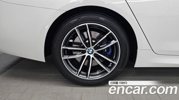 BMW 5 Series 2023, фото 5