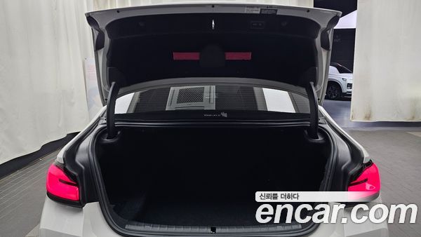 BMW 5 Series 2023, фото 20