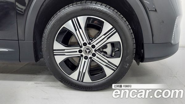 Mercedes-Benz EQB 2026, фото 5