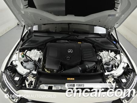 Mercedes-Benz E-Class 2025, фото 6