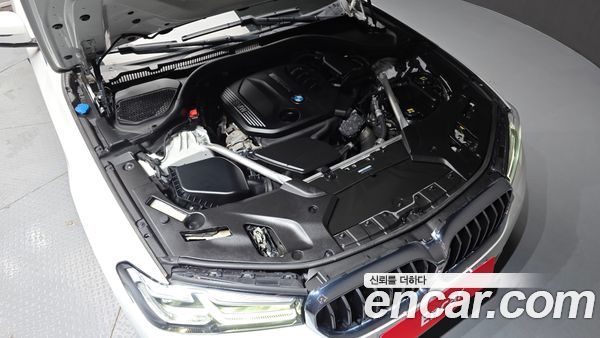 BMW 5 Series 2021, фото 6