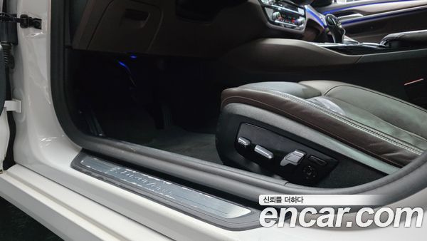 BMW 5 Series 2021, фото 31