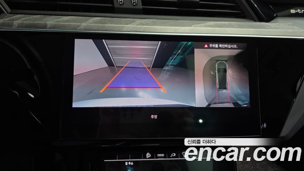 Audi e-tron 2022, фото 21