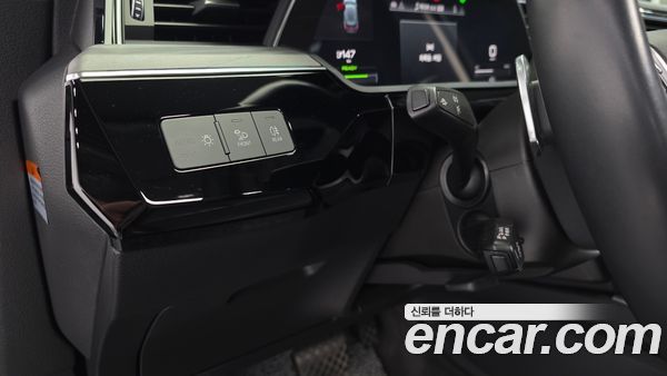 Audi e-tron 2022, фото 29