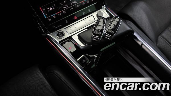 Audi e-tron 2022, фото 12